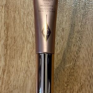 Charlotte Tilbury Highlighter Wand - Radiant Gold